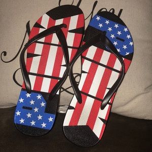 PINK Victoria’s Secret Flip Flops